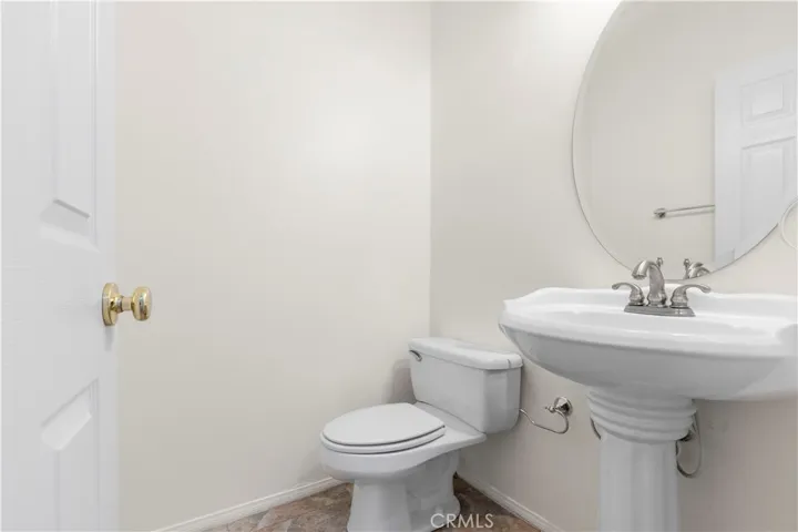 28549 Silverking Trail, Saugus, California 91390