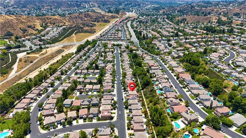 28549 Silverking Trail, Saugus, California 91390
