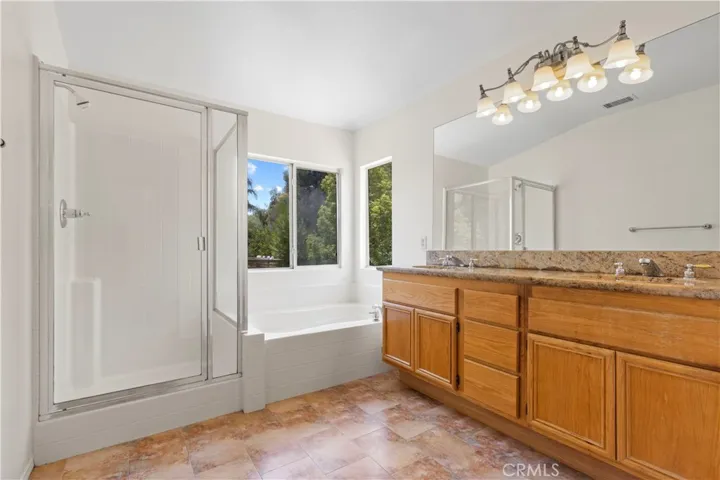 28549 Silverking Trail, Saugus, California 91390
