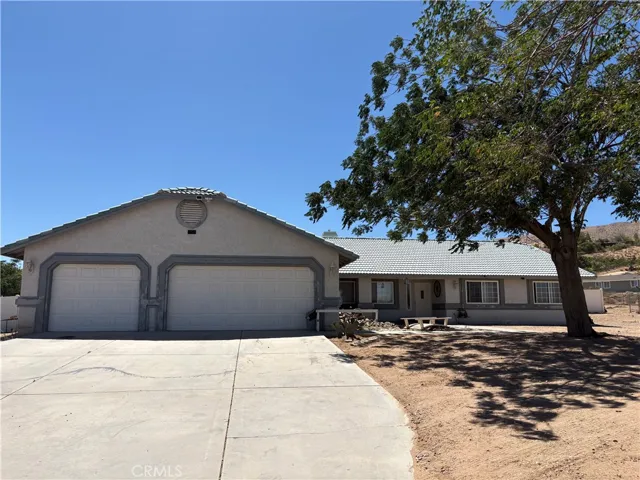 21923 Pacific, Apple Valley, California 92308