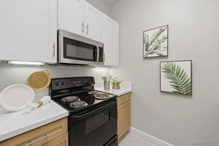 8320 Regents Rd. 1i, San Diego, California 92122