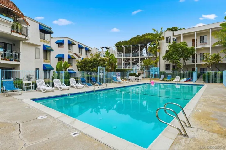 8320 Regents Rd. 1i, San Diego, California 92122