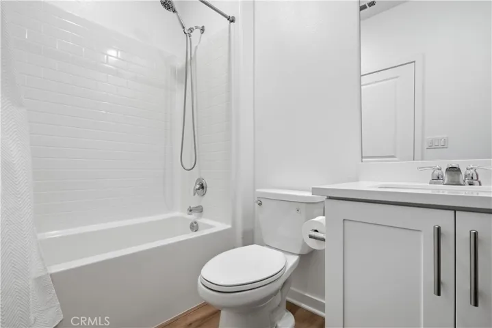 Downstairs Full Bath