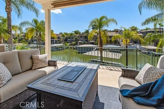 30181 Swan Point, Canyon Lake, California 92587