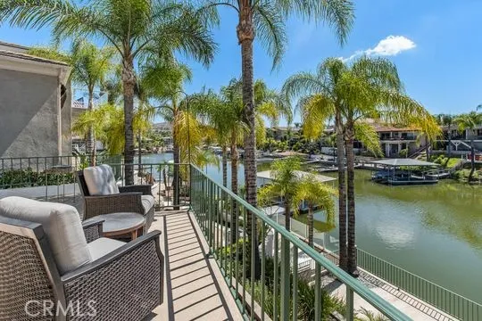 30181 Swan Point, Canyon Lake, California 92587