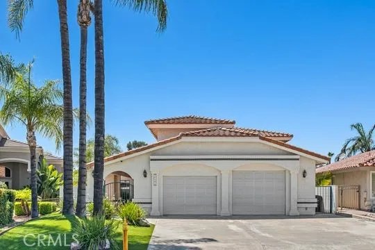 30181 Swan Point, Canyon Lake, California 92587