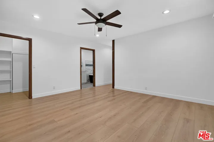 1811 N Avon Street, Burbank, California 91505