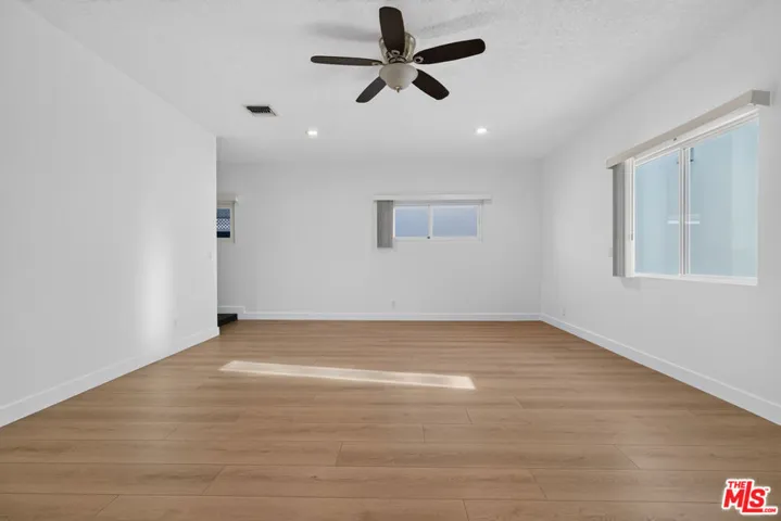 1811 N Avon Street, Burbank, California 91505