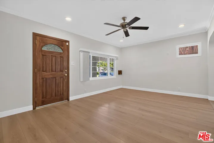 1811 N Avon Street, Burbank, California 91505