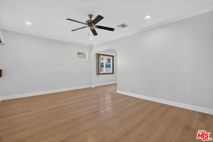 1811 N Avon Street, Burbank, California 91505