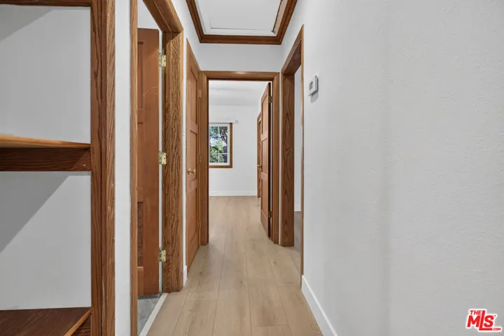 1811 N Avon Street, Burbank, California 91505