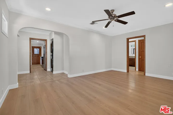 1811 N Avon Street, Burbank, California 91505