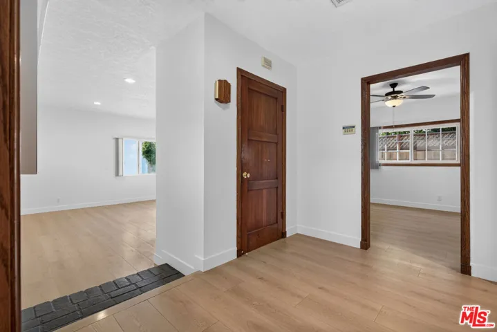 1811 N Avon Street, Burbank, California 91505