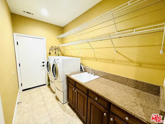 8150 Julie Court, Hesperia, California 92345