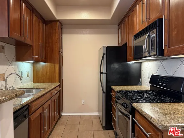 10275 Missouri Avenue #102, Los Angeles, California 90025