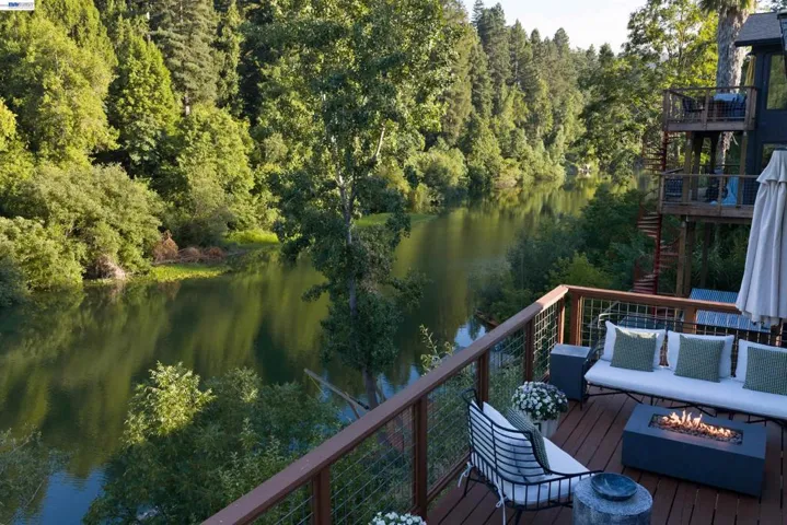 15573 Riverside Dr, Guerneville, California 95446