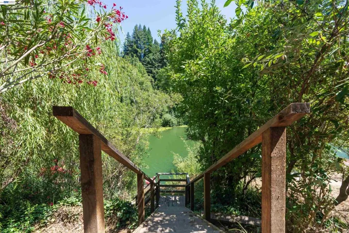 15573 Riverside Dr, Guerneville, California 95446