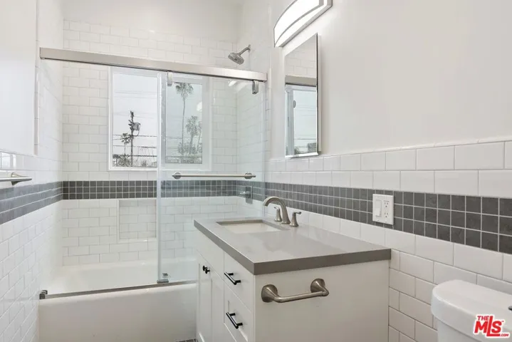 1142 S Clark Drive 4, Los Angeles, California 90035