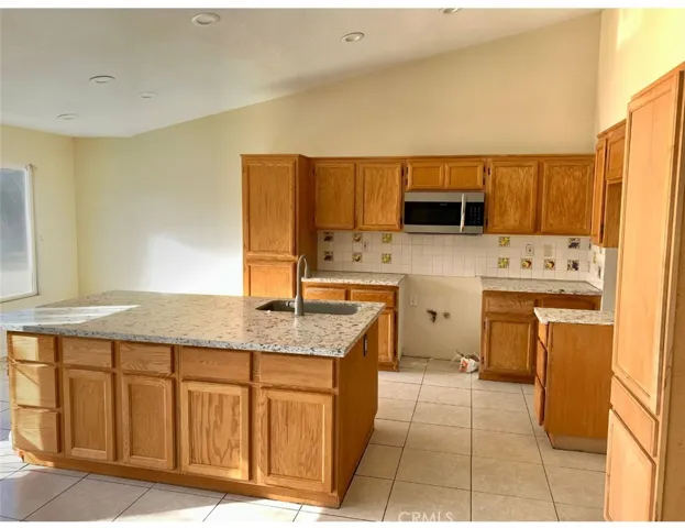 10576 Horseshoe, Bloomington, California 92316