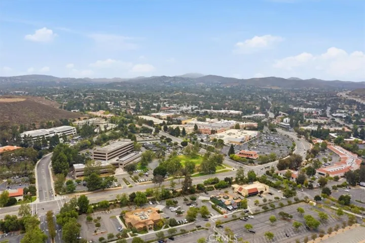 577 Houston, Thousand Oaks, California 91360