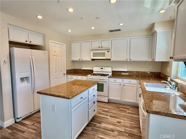 Spacious kitchen, refrigerator included
