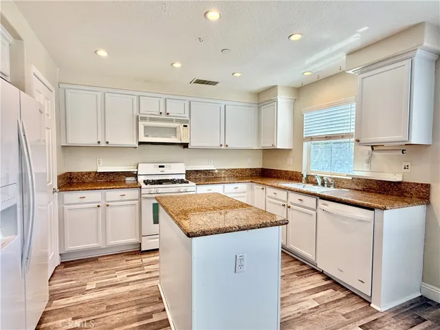 Spacious kitchen, refrigerator included