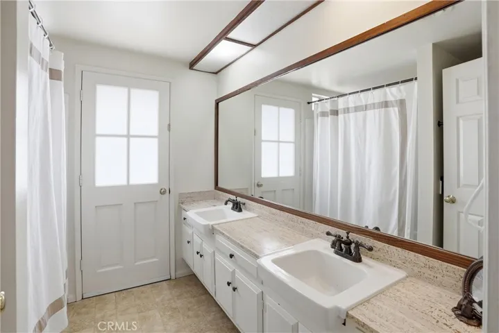 2037 S Capella Court, Costa Mesa, California 92626