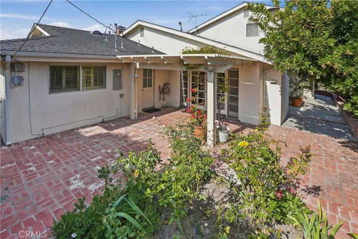 2037 S Capella Court, Costa Mesa, California 92626