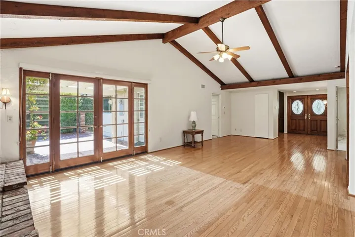2037 S Capella Court, Costa Mesa, California 92626