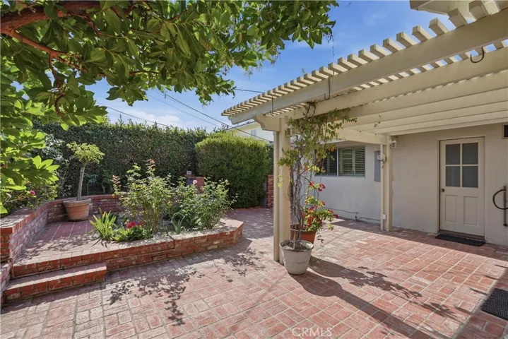 2037 S Capella Court, Costa Mesa, California 92626