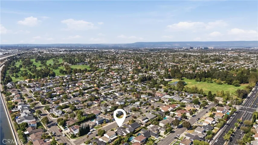 2037 S Capella Court, Costa Mesa, California 92626