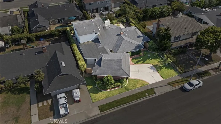 2037 S Capella Court, Costa Mesa, California 92626