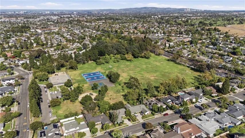 2037 S Capella Court, Costa Mesa, California 92626