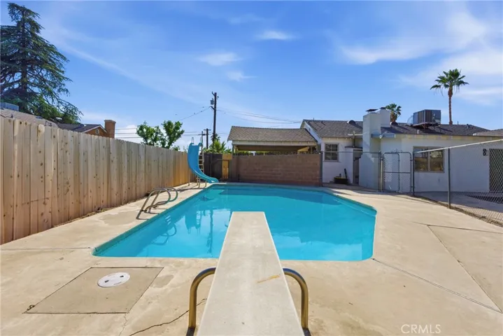 932 Baldwin, Bakersfield, California 93304