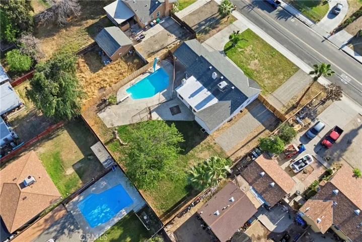 932 Baldwin, Bakersfield, California 93304