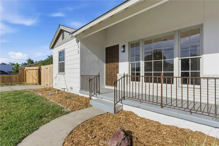 932 Baldwin, Bakersfield, California 93304