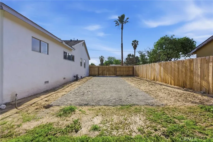 932 Baldwin, Bakersfield, California 93304