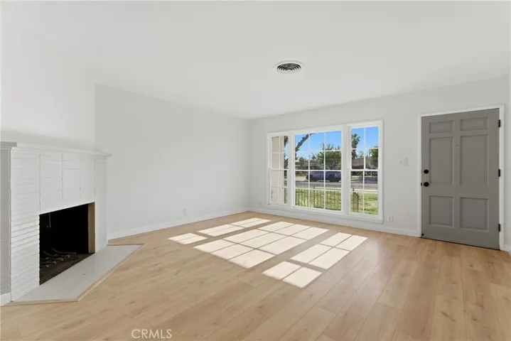 932 Baldwin, Bakersfield, California 93304