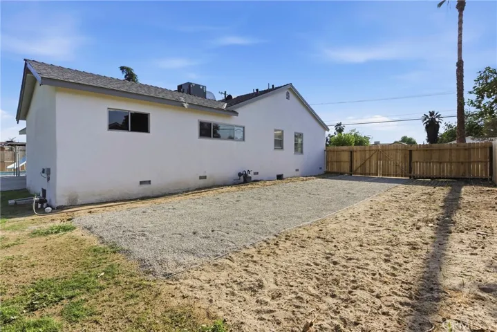 932 Baldwin, Bakersfield, California 93304