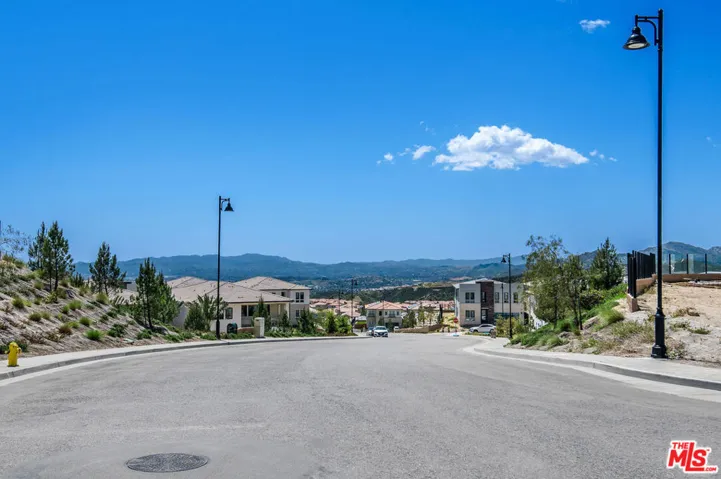 20601 W Overlook Court, Porter Ranch, California 91326