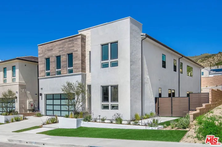 20601 W Overlook Court, Porter Ranch, California 91326