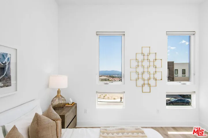 20601 W Overlook Court, Porter Ranch, California 91326