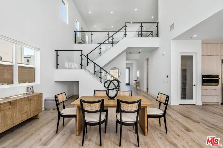20601 W Overlook Court, Porter Ranch, California 91326