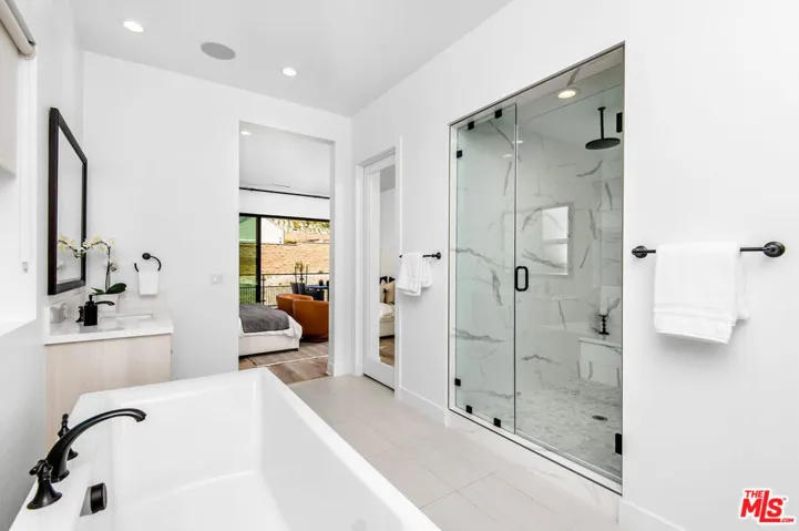 20601 W Overlook Court, Porter Ranch, California 91326