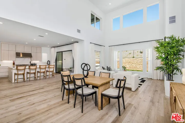20601 W Overlook Court, Porter Ranch, California 91326