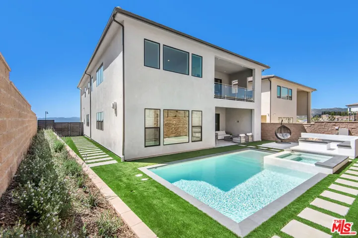 20601 W Overlook Court, Porter Ranch, California 91326