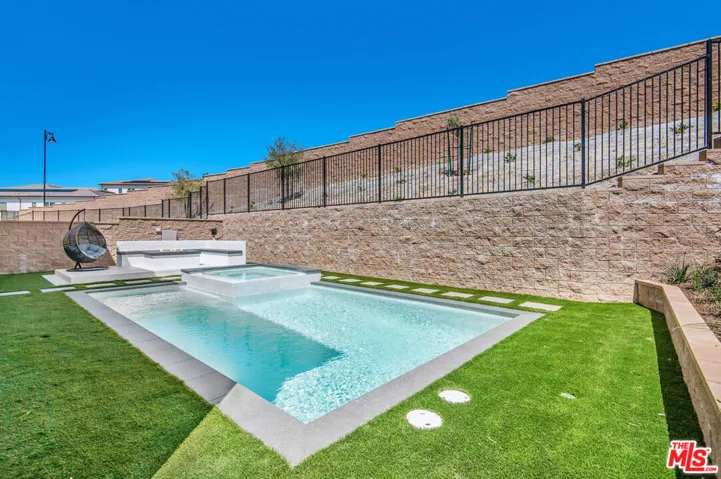 20601 W Overlook Court, Porter Ranch, California 91326