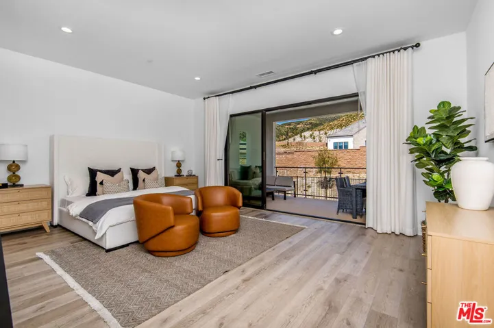 20601 W Overlook Court, Porter Ranch, California 91326