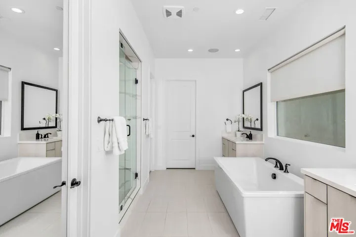 20601 W Overlook Court, Porter Ranch, California 91326