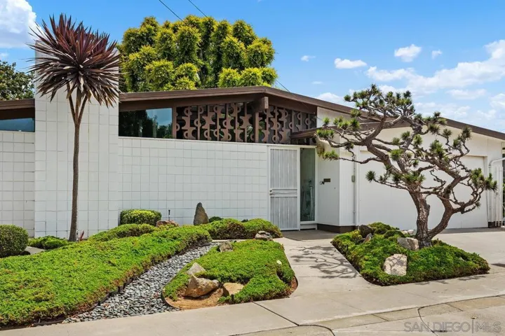 4473 Charger Blvd, San Diego, California 92117